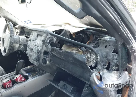 2015 Ford Expedition Xlt z USA, uszkodzony, nr VIN 1FMJU1JTXFEF44391